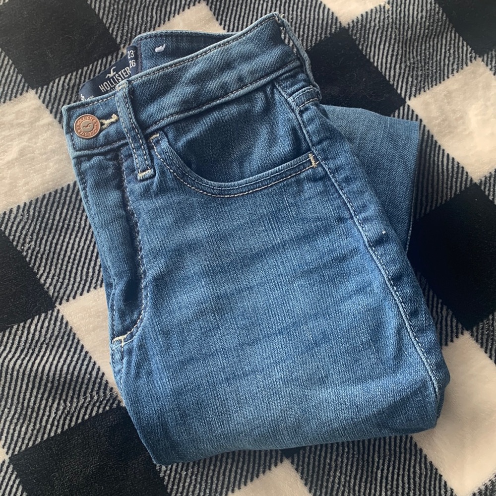 Hollister Curvy High-Rise Skinny Jeggings